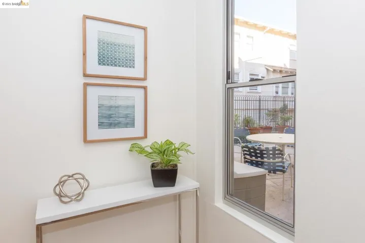 645 Chetwood St 106, Oakland, California 94610