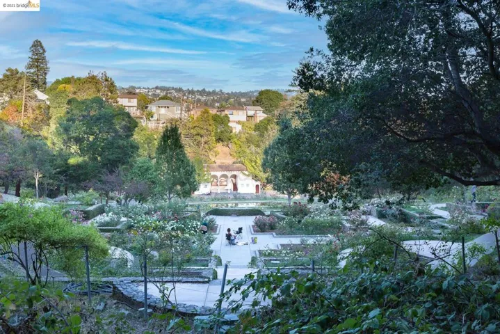 645 Chetwood St 106, Oakland, California 94610