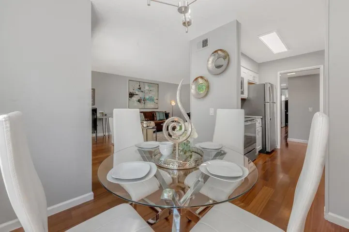 , Palo Alto, California 94303