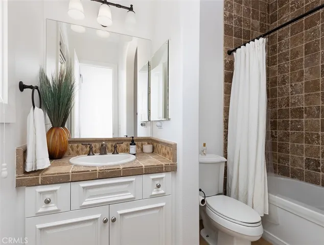 guest suite bath