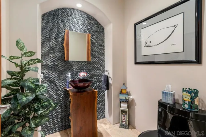 865 Brook Canyon Rd, Escondido, California 92025