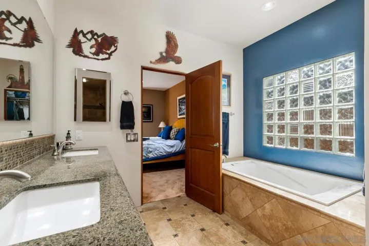 865 Brook Canyon Rd, Escondido, California 92025