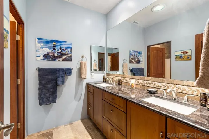 865 Brook Canyon Rd, Escondido, California 92025