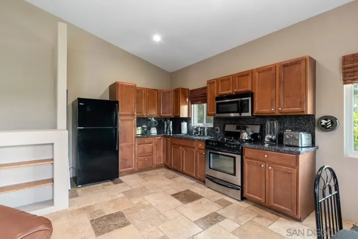 865 Brook Canyon Rd, Escondido, California 92025