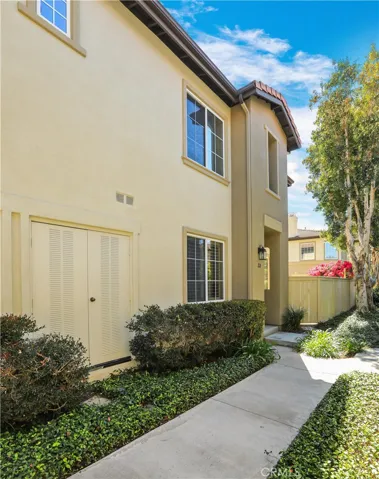 33 Darlington, Irvine, California 92620