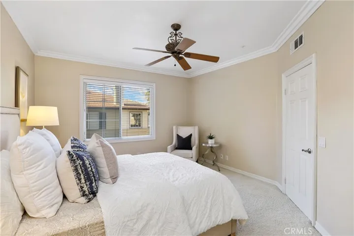 33 Darlington, Irvine, California 92620