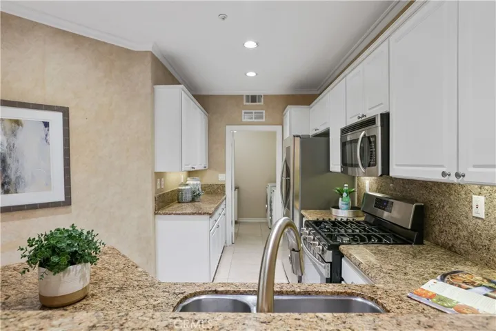 33 Darlington, Irvine, California 92620