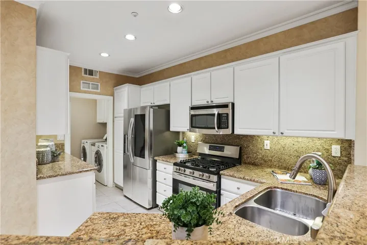 33 Darlington, Irvine, California 92620