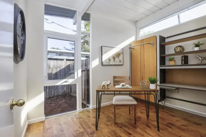 , Palo Alto, California 94306