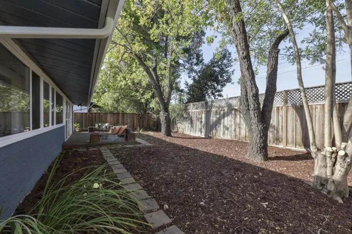 , Palo Alto, California 94306