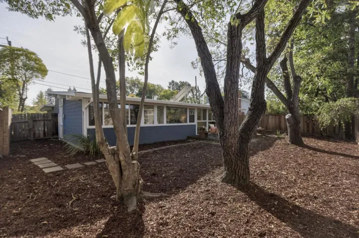, Palo Alto, California 94306