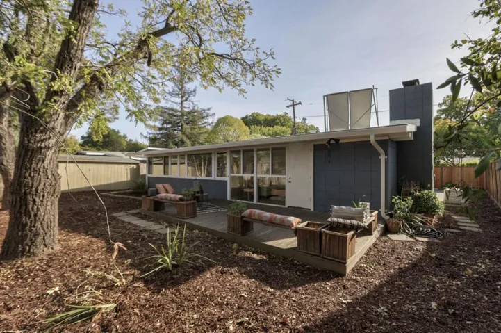 , Palo Alto, California 94306