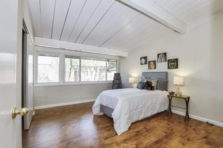 , Palo Alto, California 94306