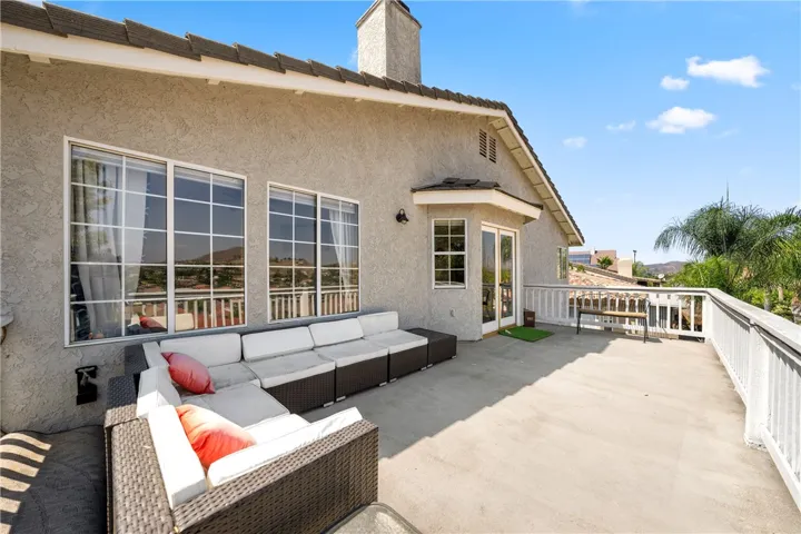 23230 Pretty Doe Drive, Canyon Lake, California 92587