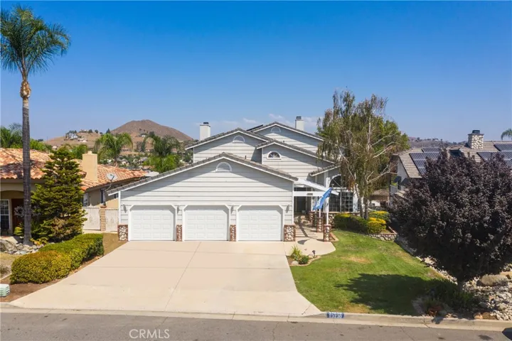 23230 Pretty Doe Drive, Canyon Lake, California 92587