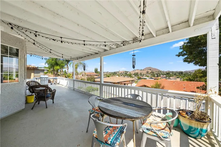 23230 Pretty Doe Drive, Canyon Lake, California 92587