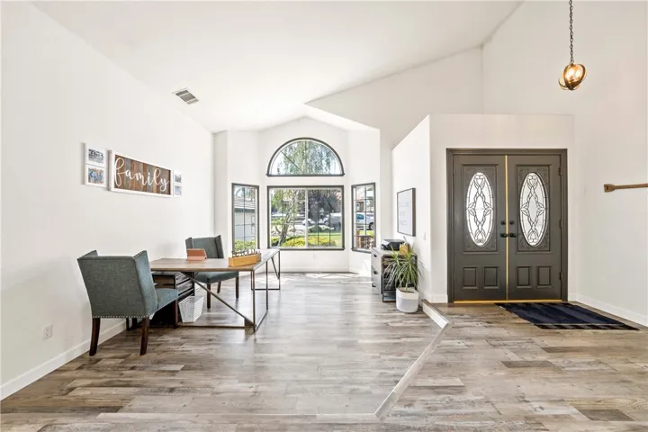 23230 Pretty Doe Drive, Canyon Lake, California 92587