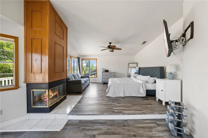 23230 Pretty Doe Drive, Canyon Lake, California 92587
