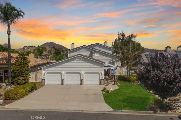 23230 Pretty Doe Drive, Canyon Lake, California 92587