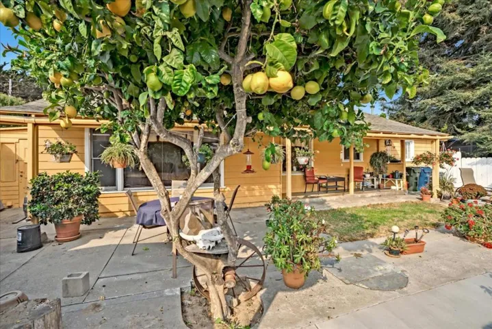 , Del Rey Oaks, California 93940