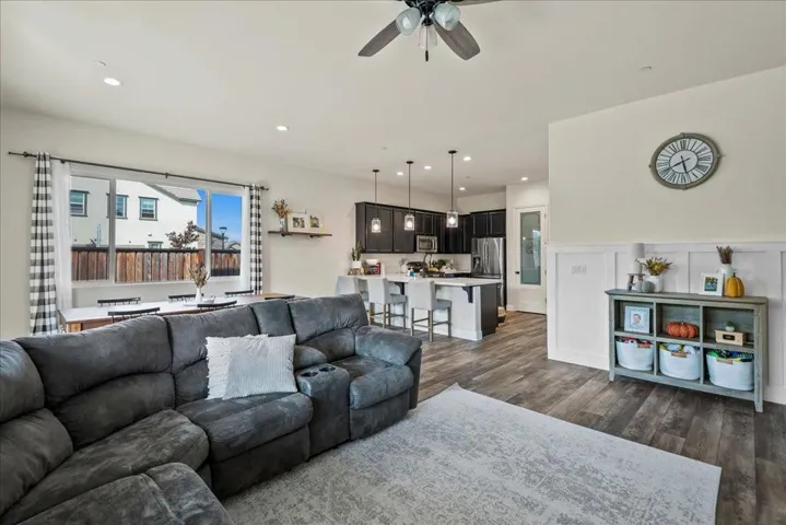 , Hollister, California 95023