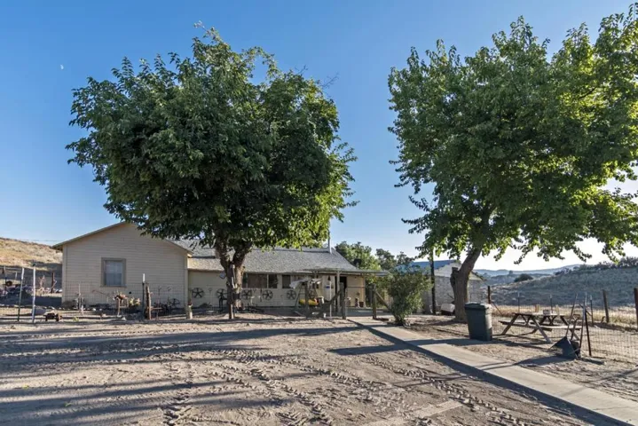 , Bradley, California 93426