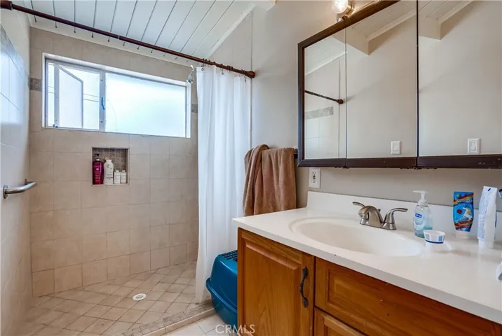 8515 Matilija Avenue, Panorama City, California 91402