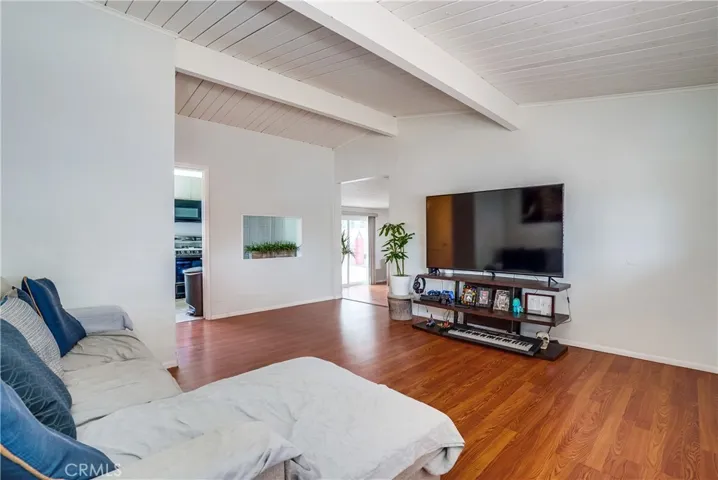 8515 Matilija Avenue, Panorama City, California 91402