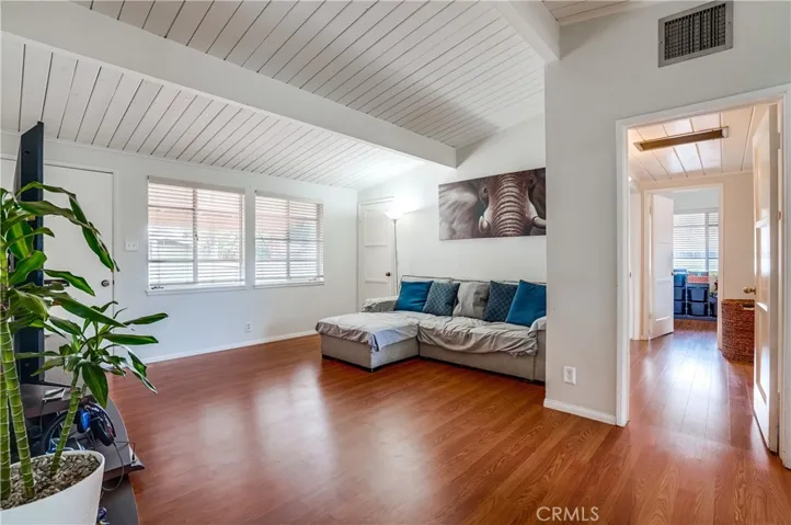 8515 Matilija Avenue, Panorama City, California 91402