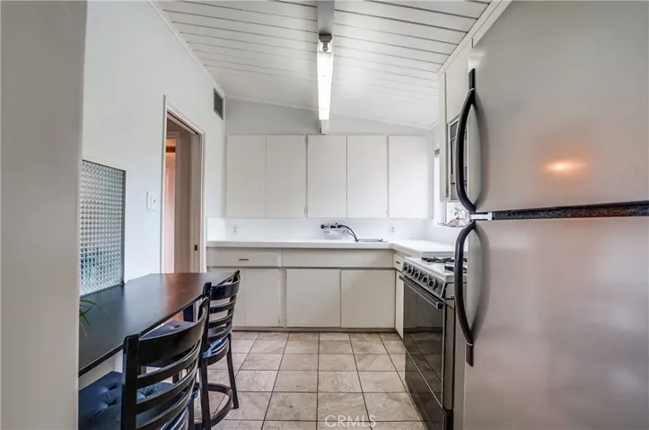 8515 Matilija Avenue, Panorama City, California 91402