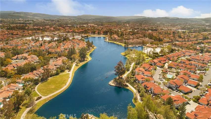 Walk to the beautiful RSM Lake with shopping, dining fishing and more