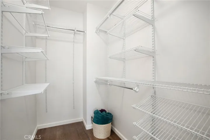 Maser walk in closet