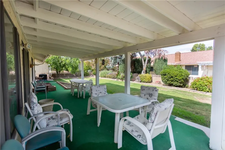 2186 Redwood Drive, Hemet, California 92545