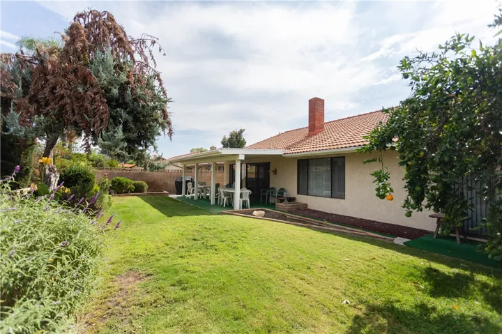 2186 Redwood Drive, Hemet, California 92545