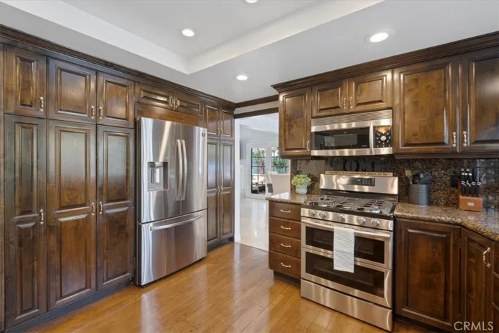 17881 Oldglen Lane, Huntington Beach, California 92649