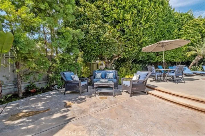 17881 Oldglen Lane, Huntington Beach, California 92649