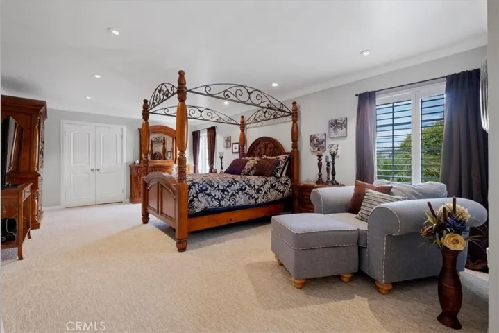 17881 Oldglen Lane, Huntington Beach, California 92649