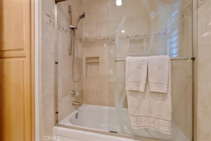 17881 Oldglen Lane, Huntington Beach, California 92649