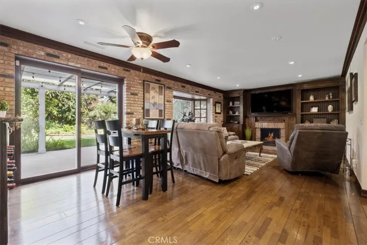 17881 Oldglen Lane, Huntington Beach, California 92649