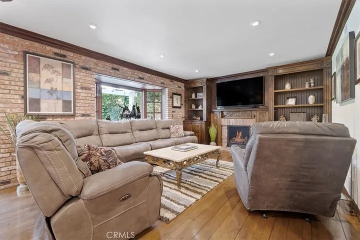 17881 Oldglen Lane, Huntington Beach, California 92649
