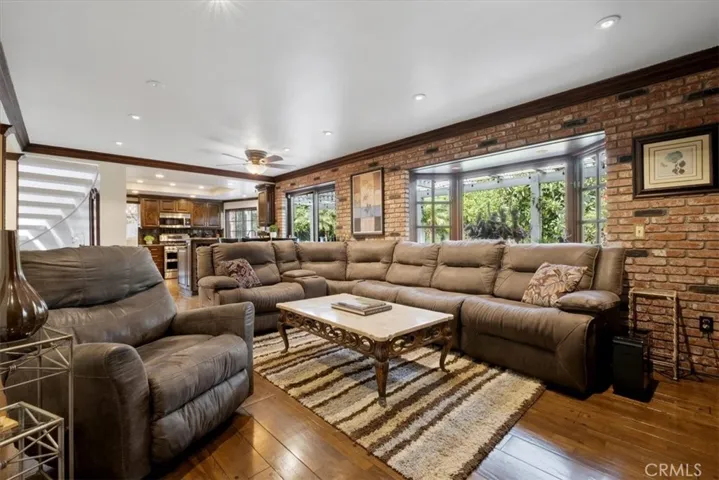 17881 Oldglen Lane, Huntington Beach, California 92649