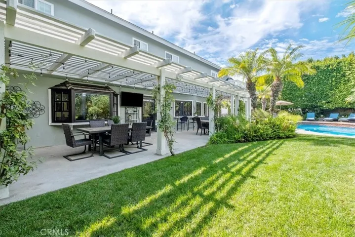 17881 Oldglen Lane, Huntington Beach, California 92649