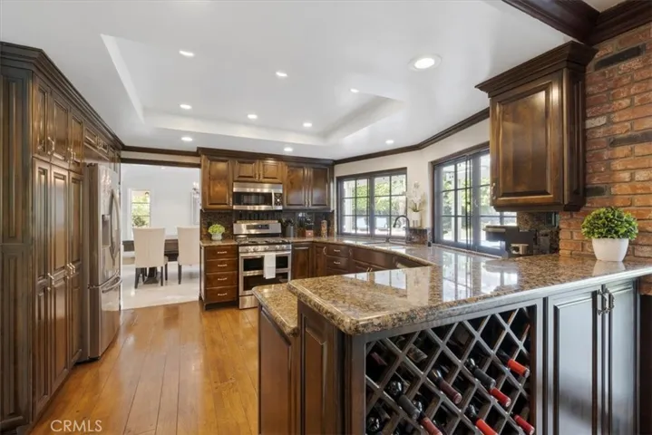 17881 Oldglen Lane, Huntington Beach, California 92649