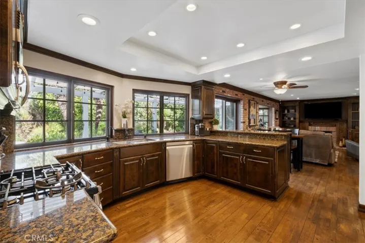 17881 Oldglen Lane, Huntington Beach, California 92649
