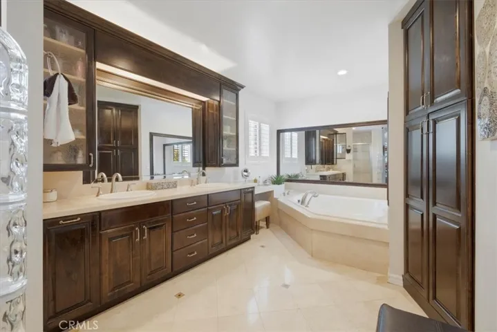 17881 Oldglen Lane, Huntington Beach, California 92649