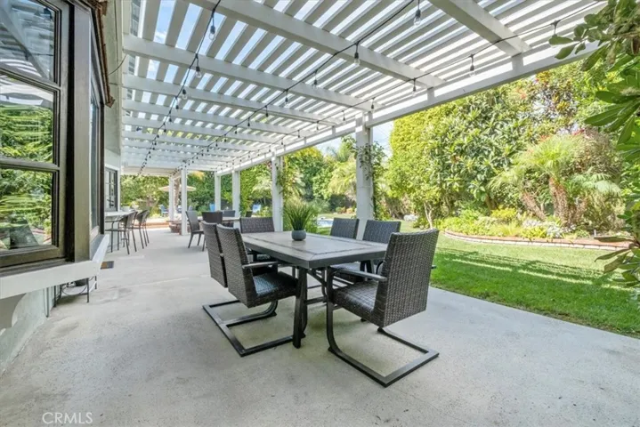 17881 Oldglen Lane, Huntington Beach, California 92649