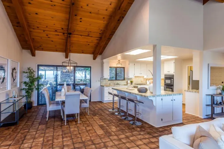 , Los Altos Hills, California 94024