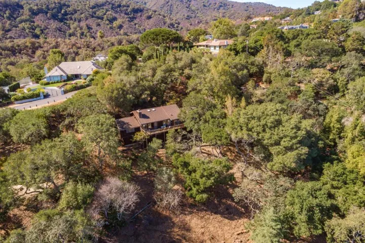 , Los Altos Hills, California 94024