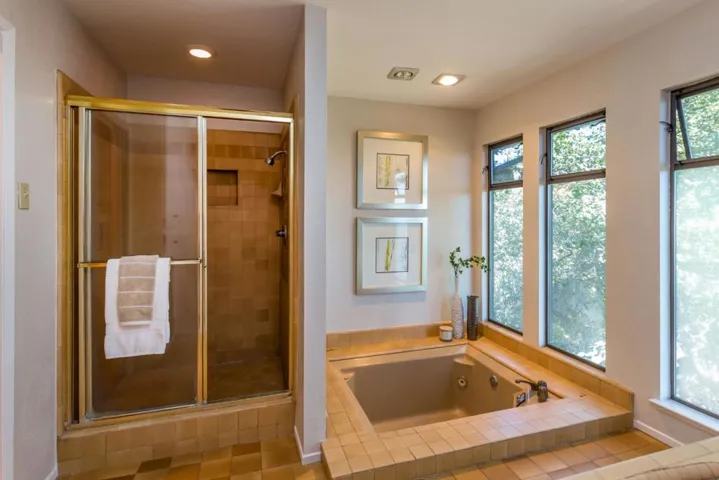 , Los Altos Hills, California 94024