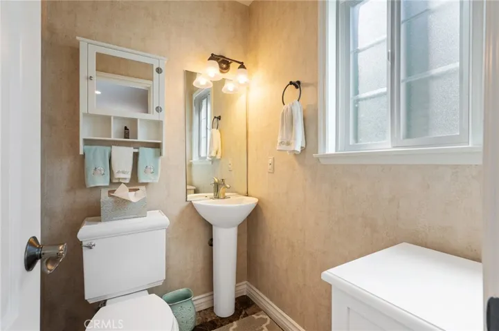 609 Elvira Avenue B, Redondo Beach, California 90277